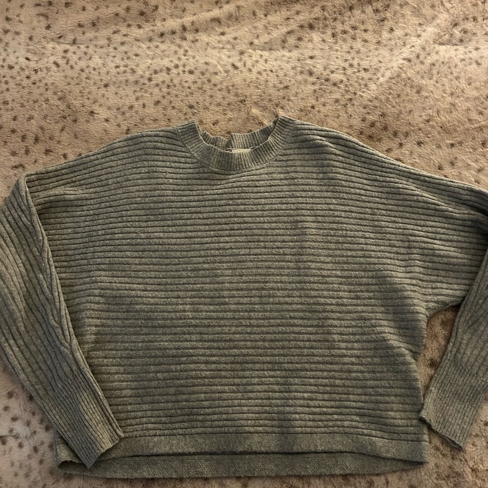 Ribbed Knit Sweater in Gray